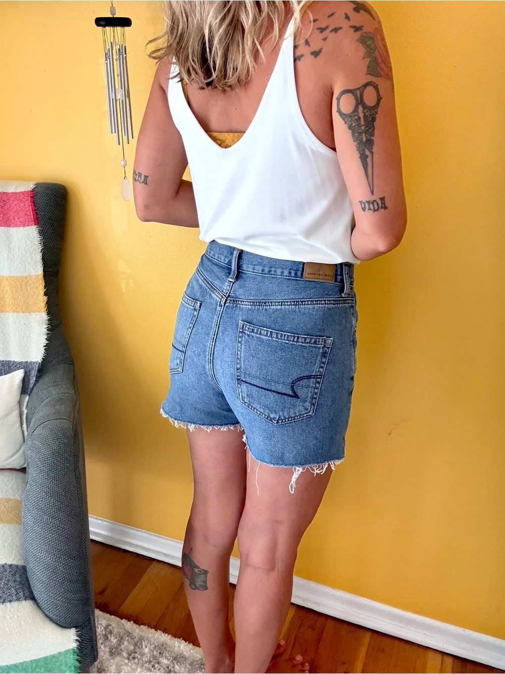 American Eagle Outfitters High Waist Blue Denim Cutoff Shorts 6 Mom Jeans